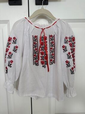 Girl’s linen Vyshyvanka 4-5T